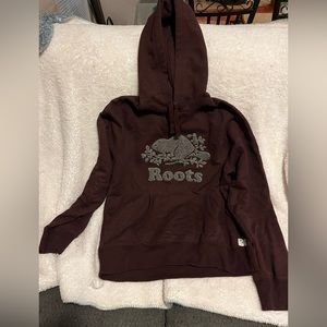 Roots sweater